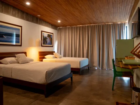 Puro Surf Hotel